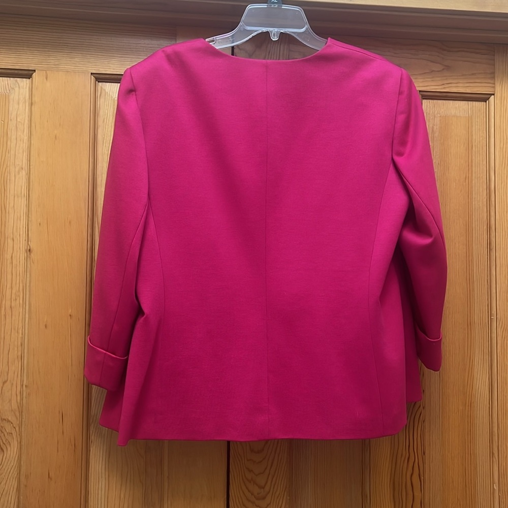 Kasper Women's 2 piece dress and Blazer. Fuchsia and black - Picture 6 of 7